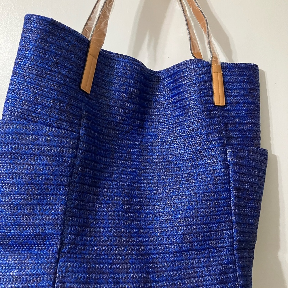 Gorgeous New Vera Bradley tote - Picture 15 of 15